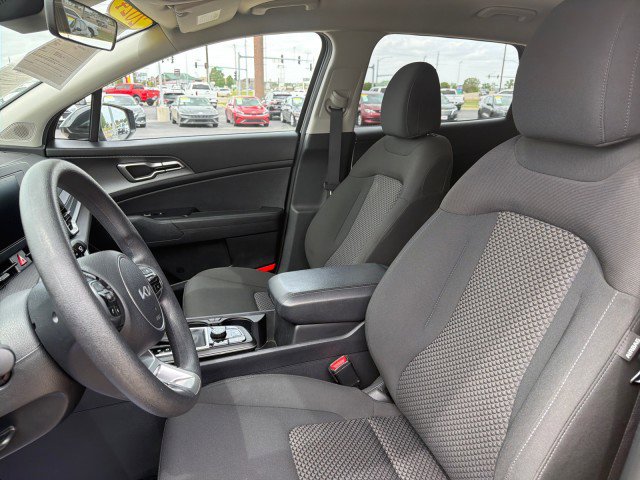 Used 2024 Kia Sportage LX image 14