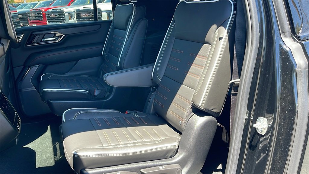 New 2025 GMC Yukon XL AT4 Ultimate image 14