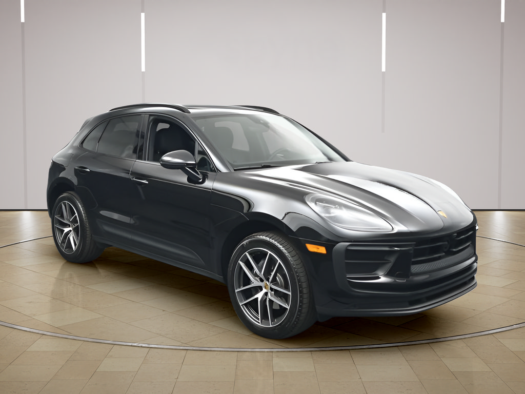 Certified 2026 Porsche Macan AWD/4WD image 26