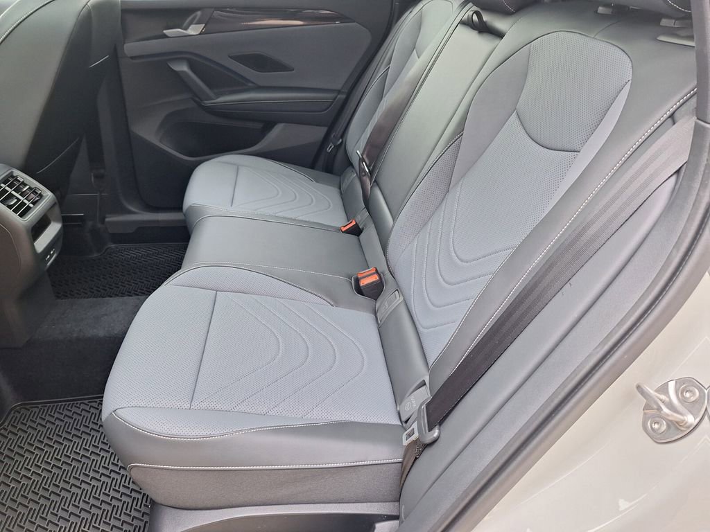 New 2026 Volkswagen Tiguan SE R-Line image 22