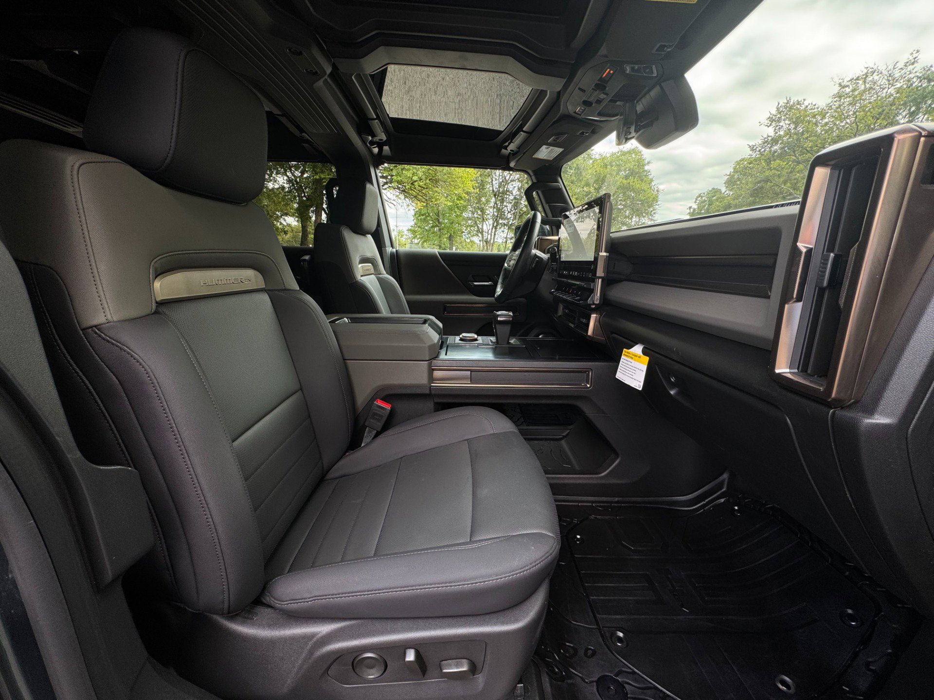 Used 2025 GMC Hummer EV 3X w/ LPO, Cargo Utility Package image 20