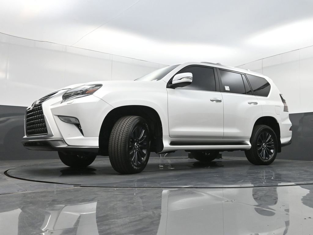 Used 2023 Lexus GX 460 Premium w/ Accessory Package image 30