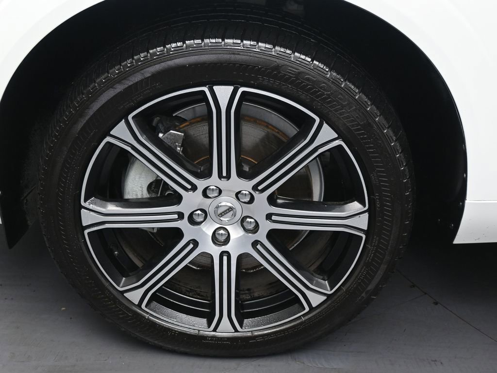 Used 2019 Volvo XC60 T8 Inscription w/ Advanced Package image 37