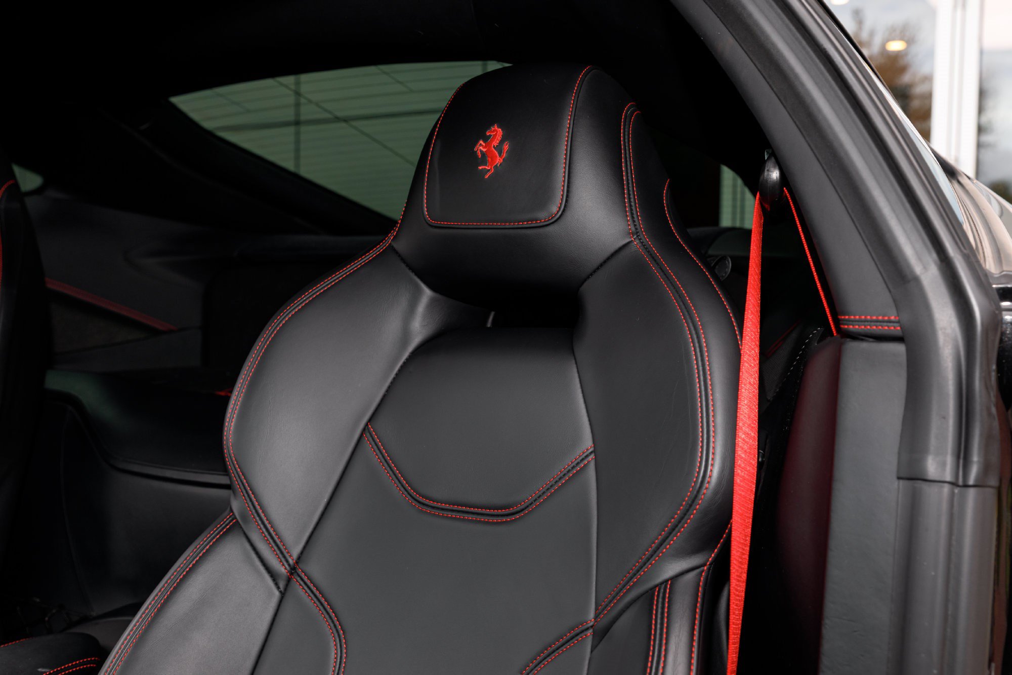 Used 2014 Ferrari F12 Berlinetta RWD image 36