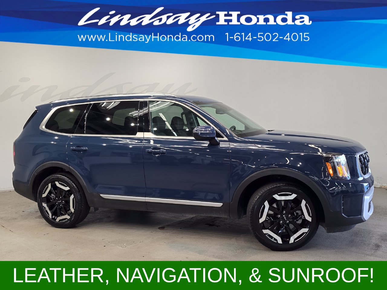 Used 2025 Kia Telluride EX w/ EX Captain's Chair Package FWD image 3