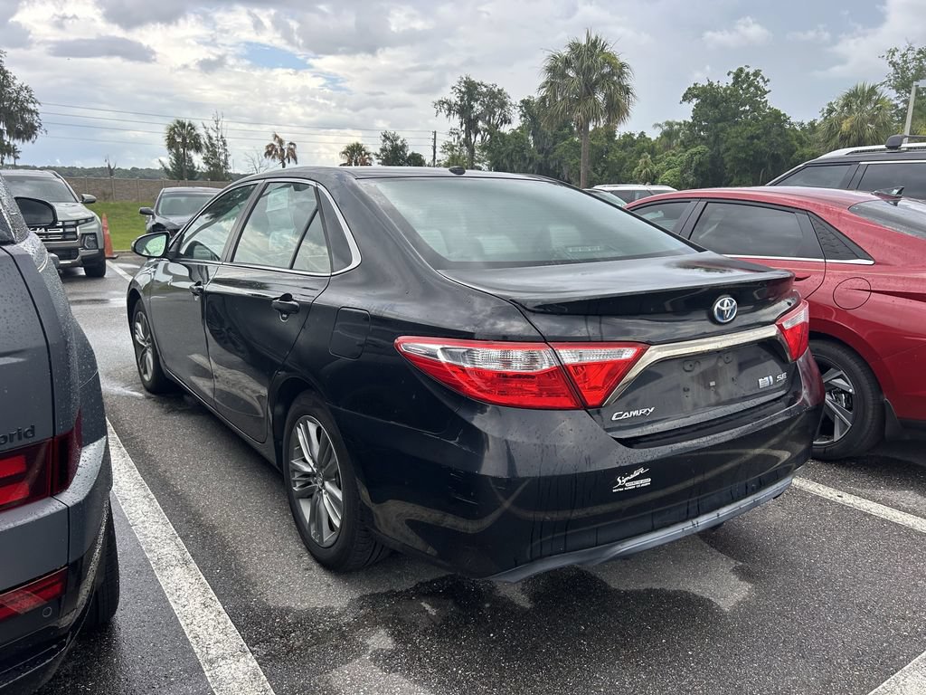 Used 2015 Toyota Camry SE w/ Moonroof Package FWD image 6