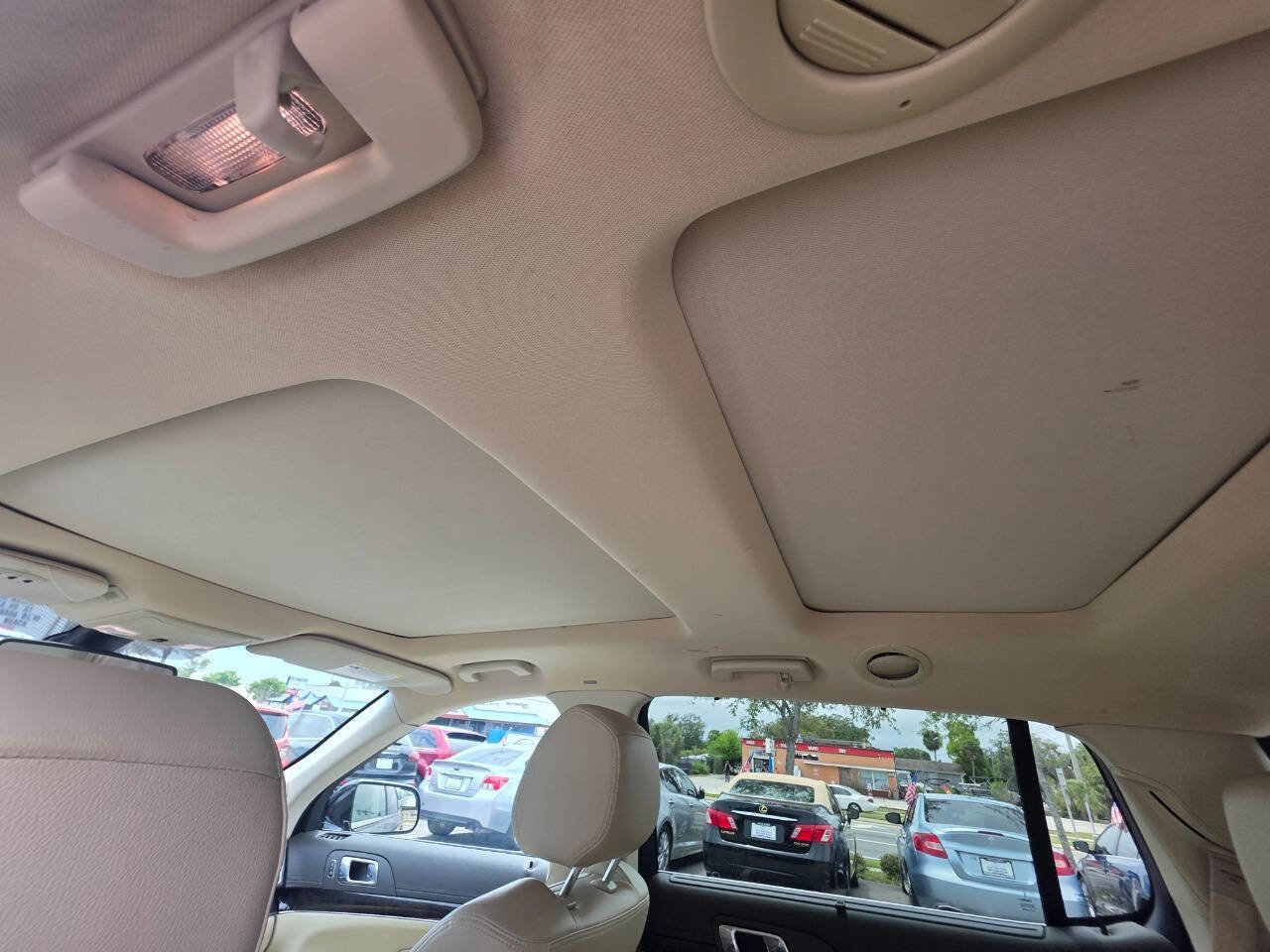 Used 2013 Lincoln MKT FWD image 14