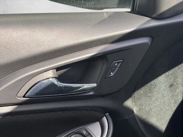 Used 2024 Chevrolet Malibu LT image 14