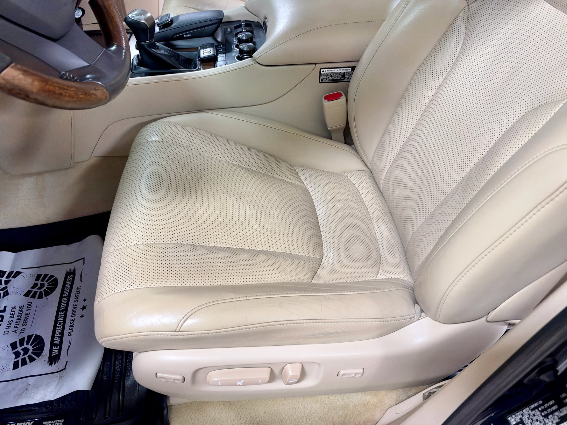 Used 2017 Lexus LX 570 4WD w/ Luxury Package image 22
