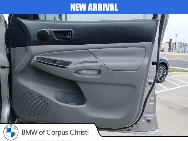 Used 2015 Toyota Tacoma PreRunner w/ Convenience Package RWD image 13