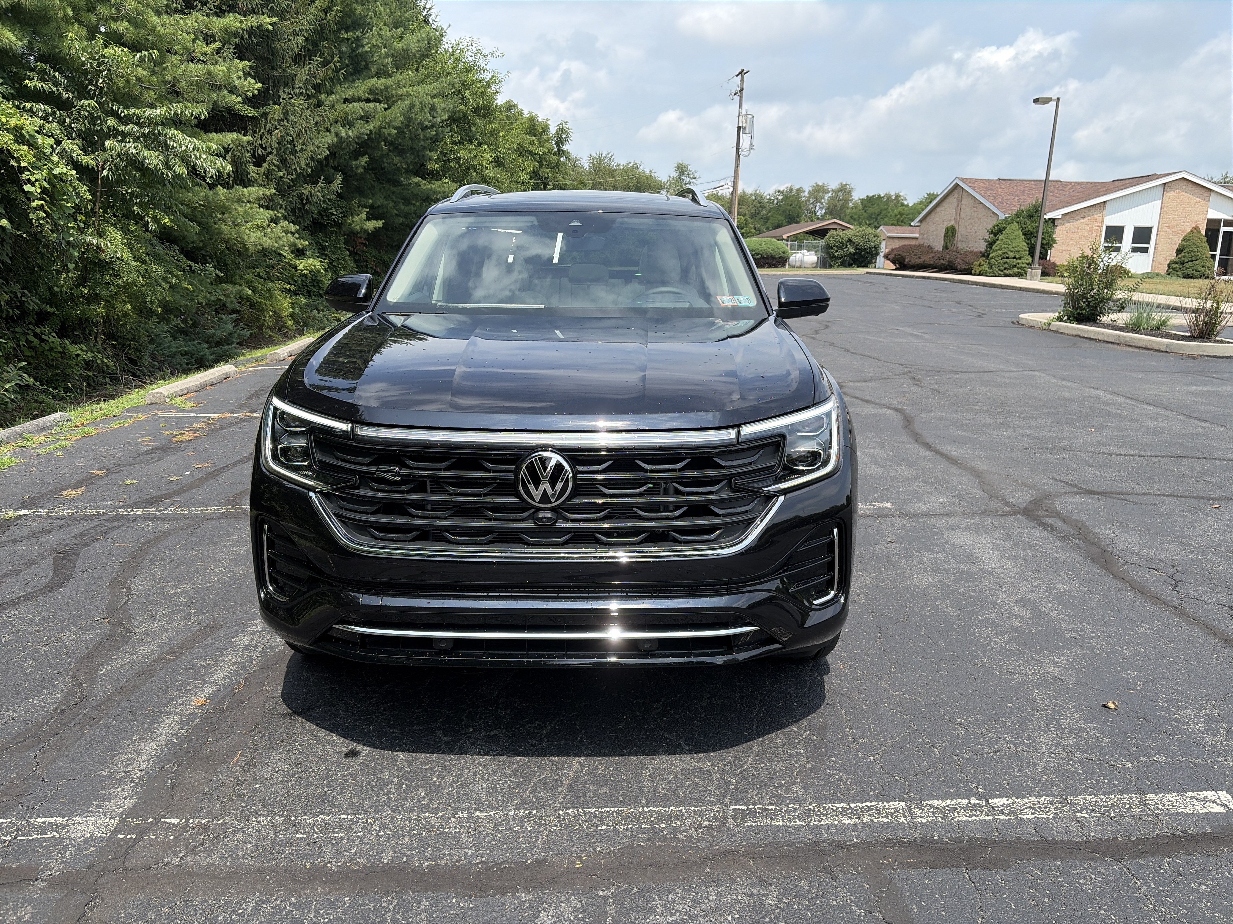 New 2026 Volkswagen Atlas SEL Premium R-Line AWD/4WD image 2