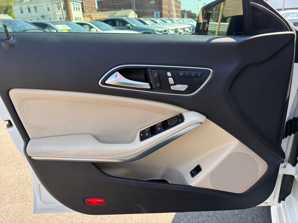 Used 2019 Mercedes-Benz CLA 250 image 17