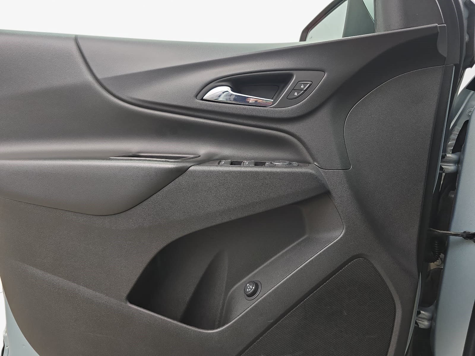 Used 2022 Chevrolet Equinox LT FWD image 23
