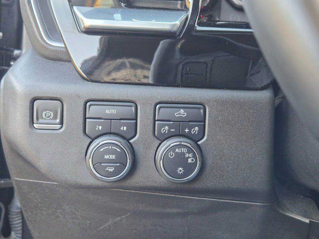 Certified 2023 Chevrolet Silverado 1500 LT w/ LPO, Dark Essentials Package AWD/4WD image 27