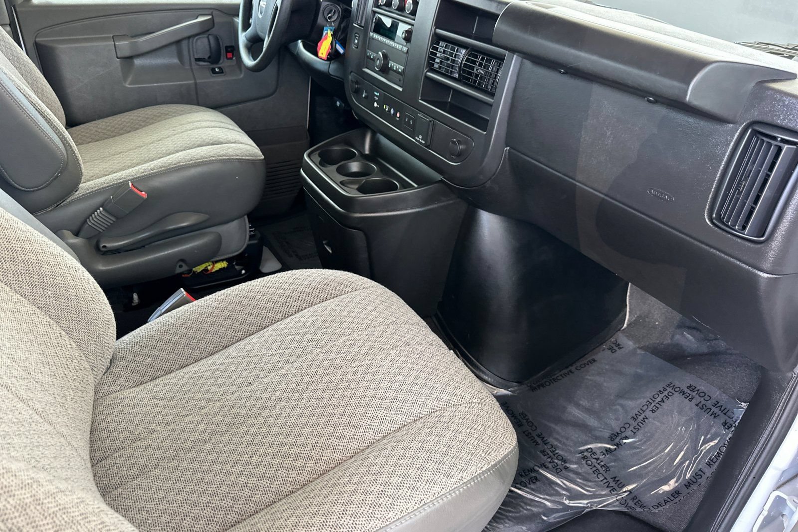 Certified 2025 GMC Savana 3500 LT w/ LT Preferred Equipment Group RWD image 20