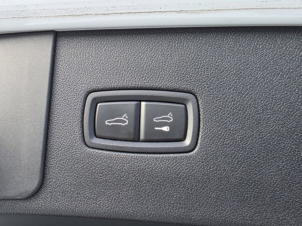 Used 2022 Porsche Cayenne image 41