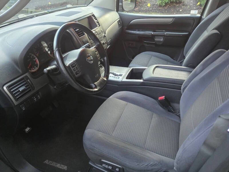 Used 2008 Nissan Armada SE w/ Drivers Preferred Pkg image 2