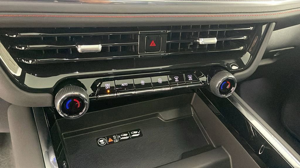 New 2025 Chevrolet Suburban RST w/ Advanced Technology Package image 18