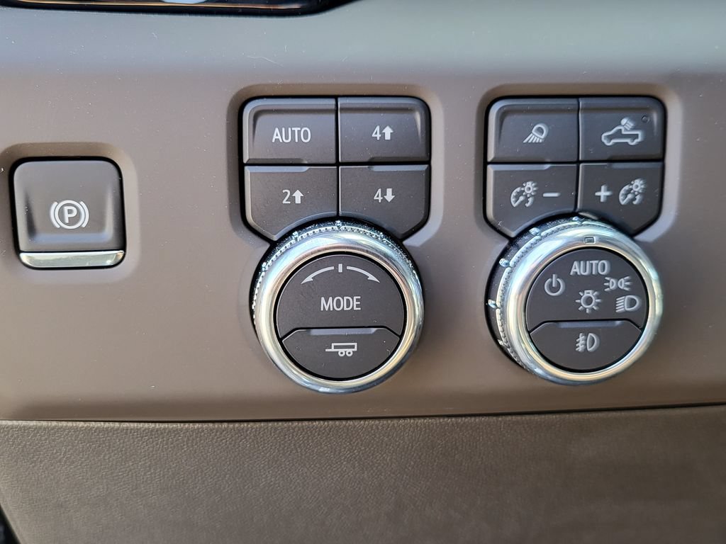 New 2025 GMC Sierra 3500 Denali w/ Denali Reserve Package AWD/4WD image 23