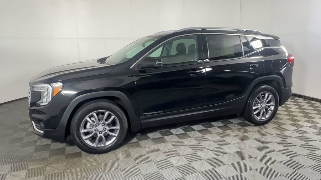 Used 2022 GMC Terrain SLT image 8