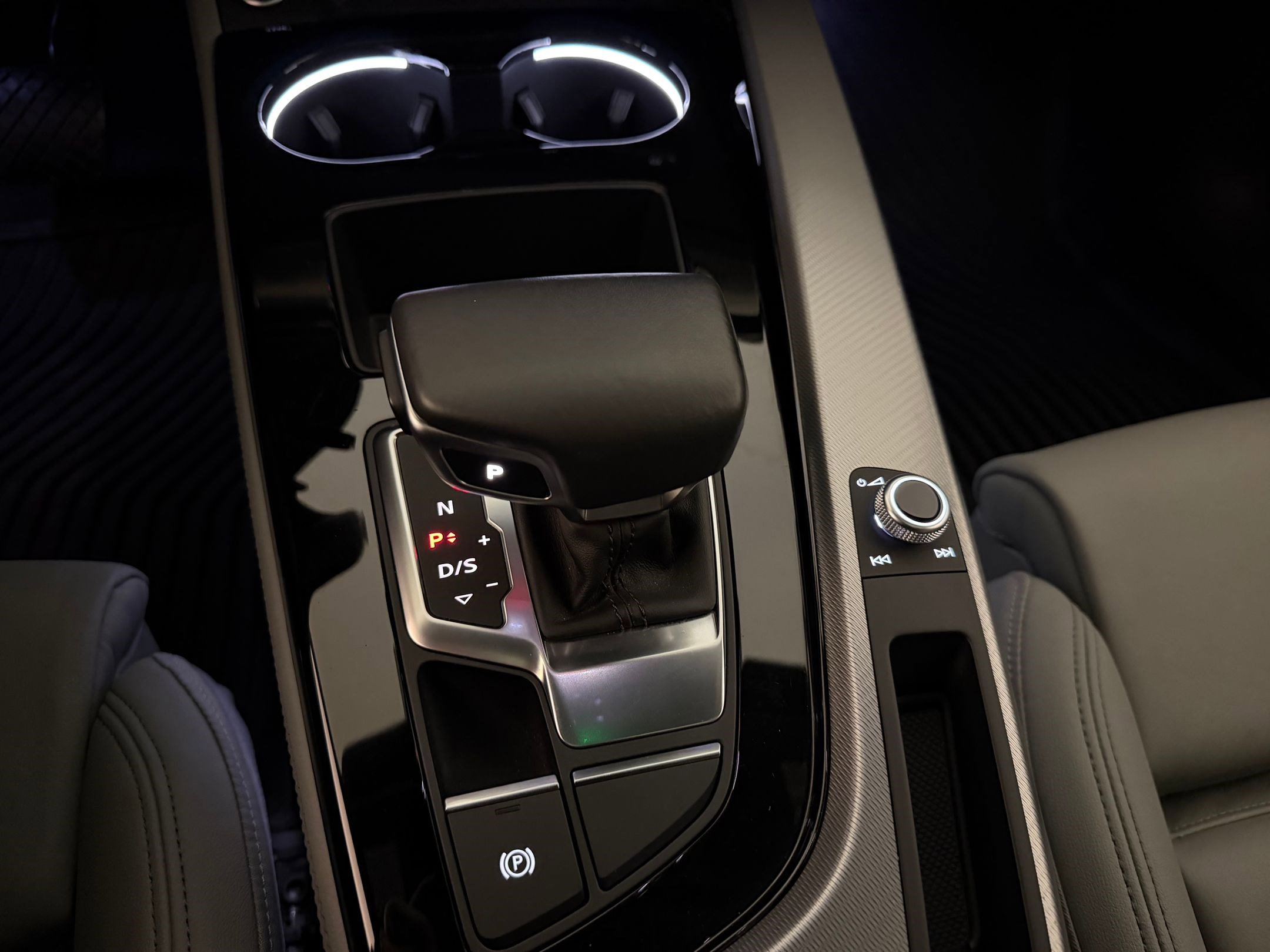 Used 2023 Audi A5 2.0T Premium Plus w/ Premium Plus image 18