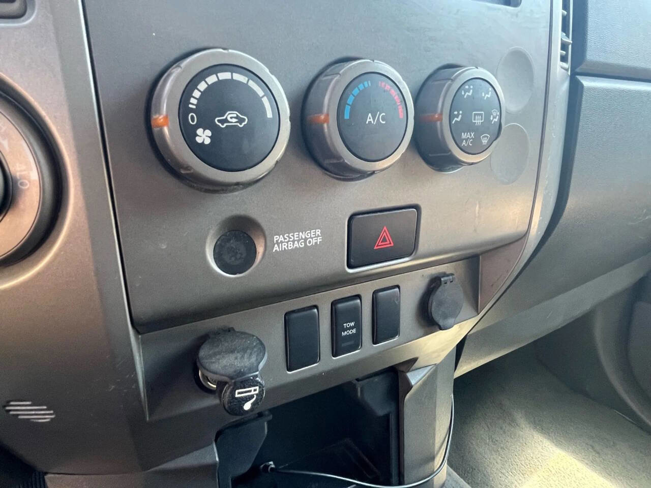 Used 2006 Nissan Titan XE image 22