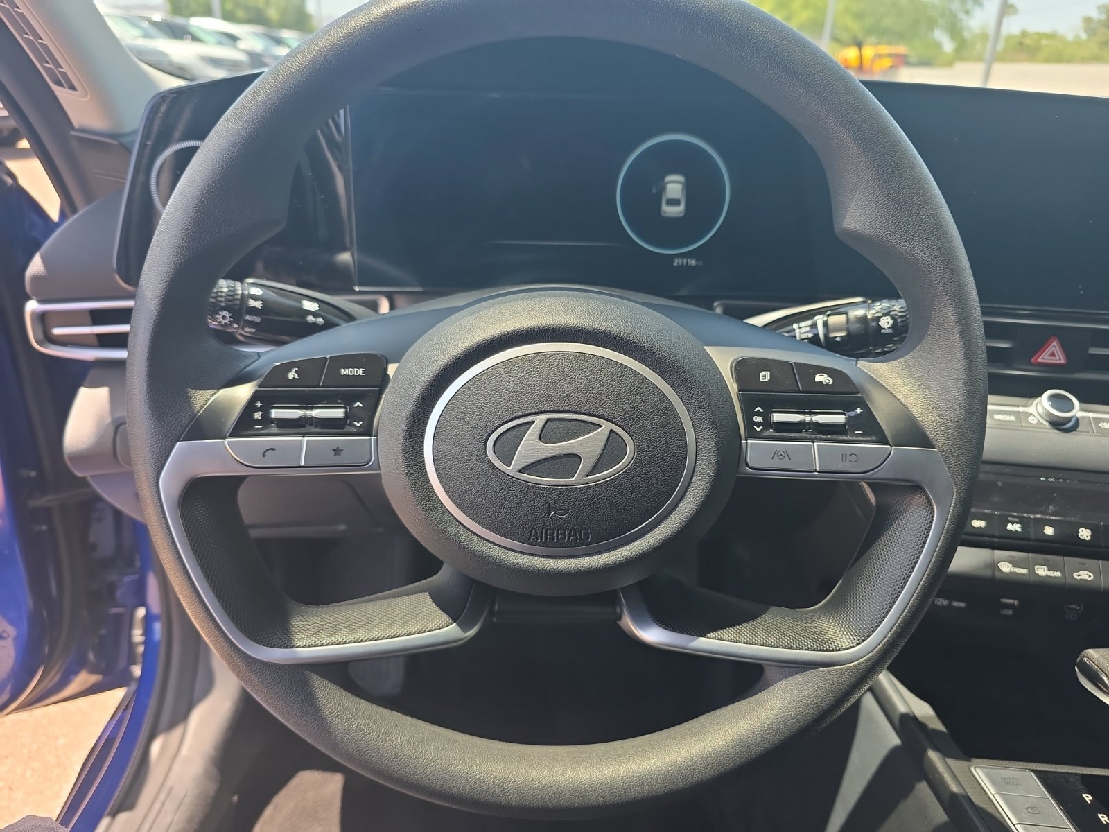 Used 2024 Hyundai Elantra SEL FWD image 9