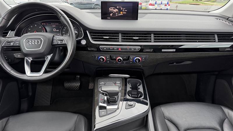 Used 2017 Audi Q7 3.0T Premium AWD/4WD image 27
