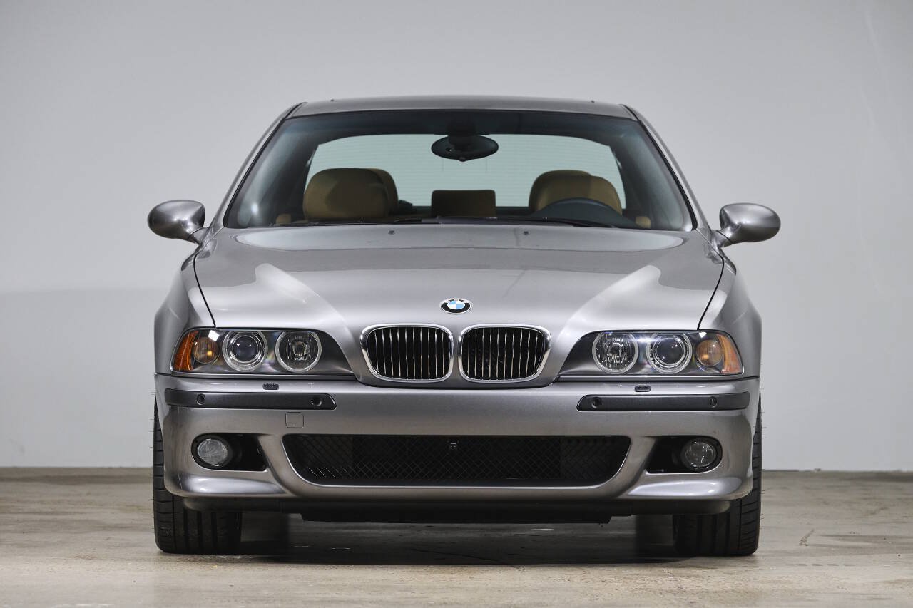 Used 2003 BMW M5 RWD image 2