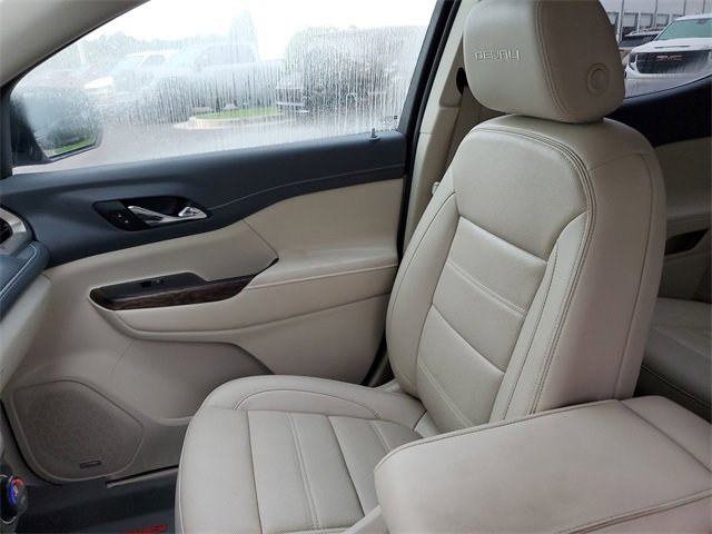 Used 2021 GMC Acadia Denali w/ Denali Technology Package image 32