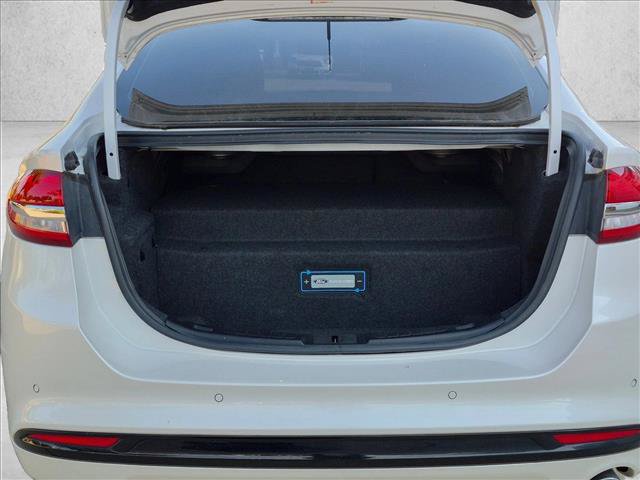 Used 2017 Ford Fusion Energi Titanium FWD image 6