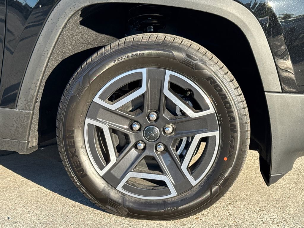 New 2026 Jeep Cherokee Laredo AWD/4WD image 7