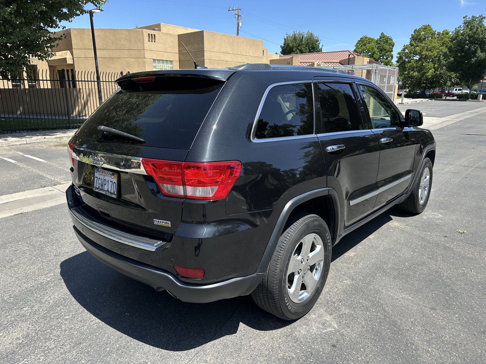 Used 2013 Jeep Grand Cherokee Limited AWD/4WD image 5