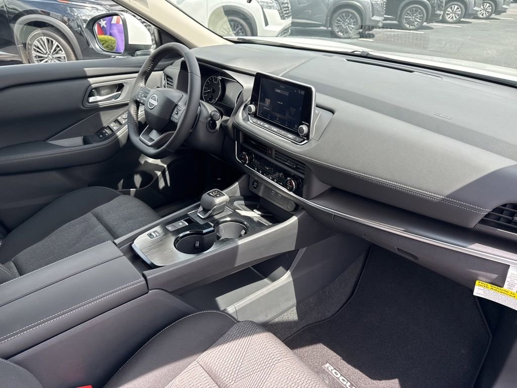 New 2026 Nissan Rogue SV FWD image 17