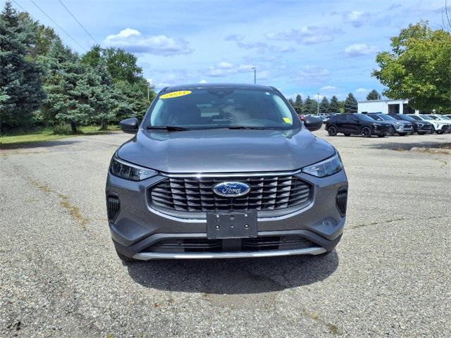 Used 2025 Ford Escape Active video 2