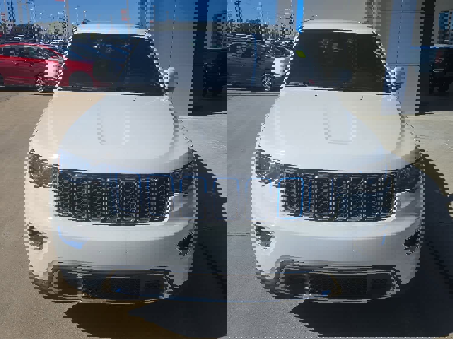 Used 2020 Jeep Grand Cherokee Laredo w/ 18" Wheel & 8.4" Radio Group image 4