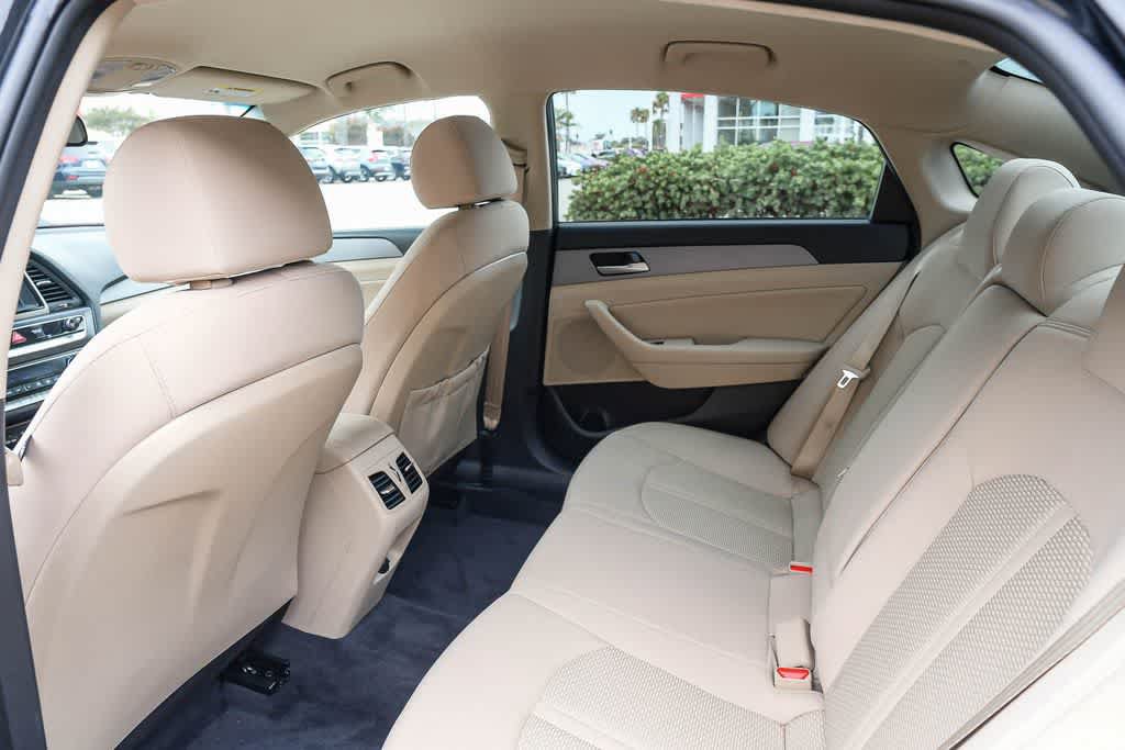 Used 2019 Hyundai Sonata SEL w/ Tech Package 02 FWD image 18