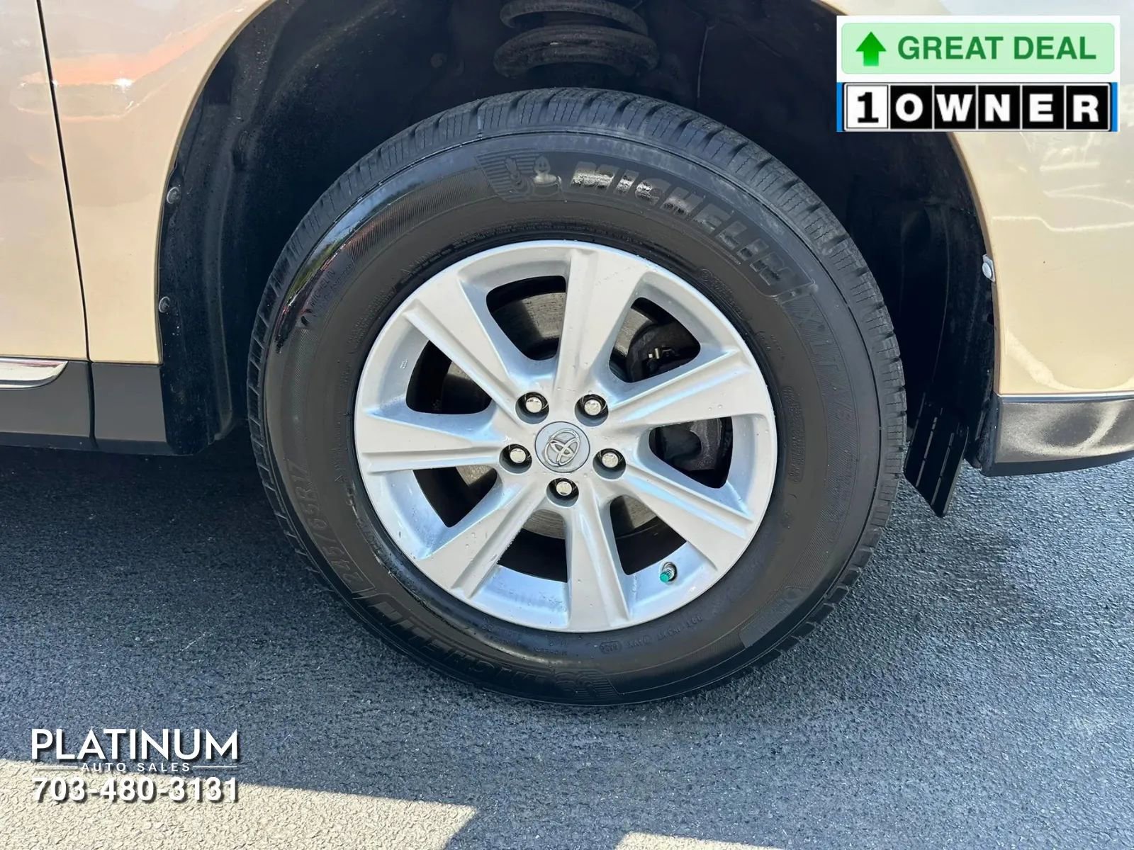 Used 2011 Toyota Highlander SE w/ Tow Pkg image 20