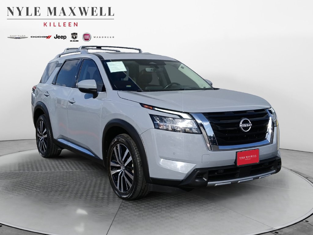 Used 2023 Nissan Pathfinder Platinum w/ Cargo Package FWD image 2