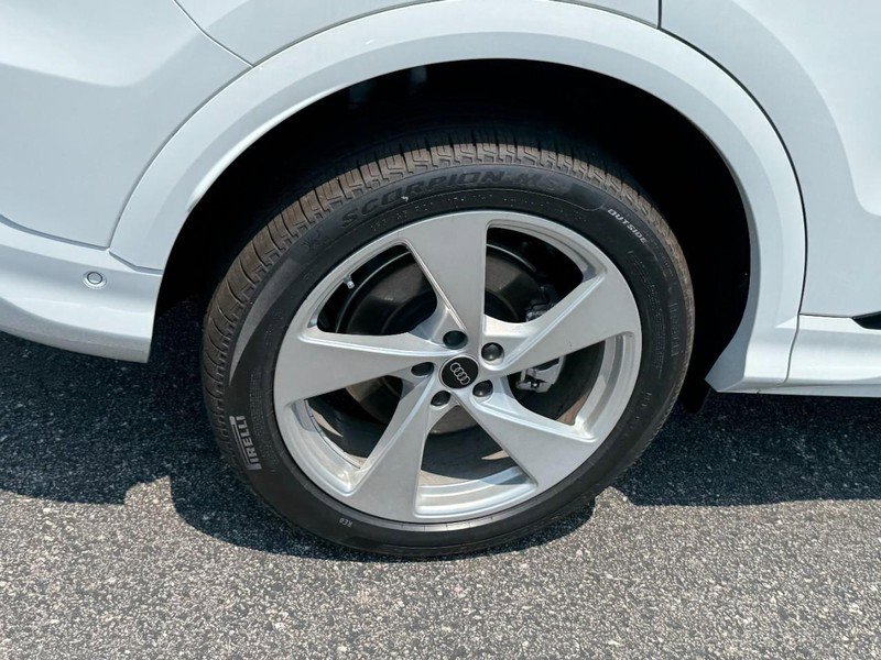 New 2025 Audi Q5 Premium Plus image 4