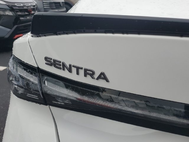New 2027 Nissan Sentra SR w/ Floor Mat Package FWD image 6