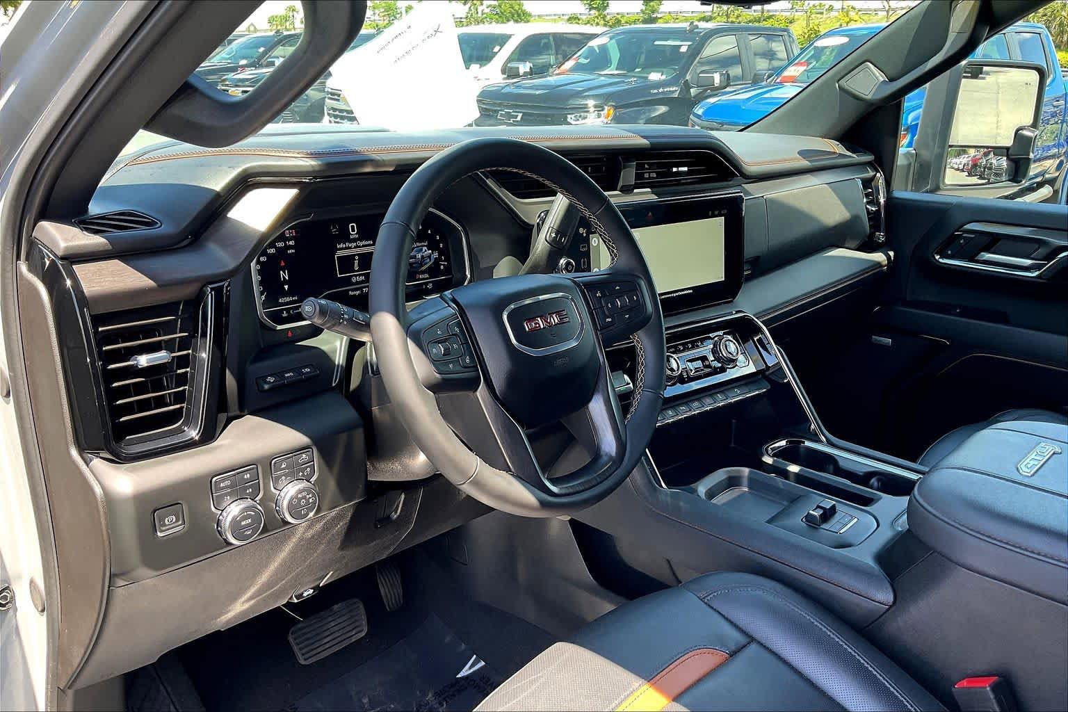 Used 2024 GMC Sierra 2500 AT4 w/ Technology Package AWD/4WD image 21