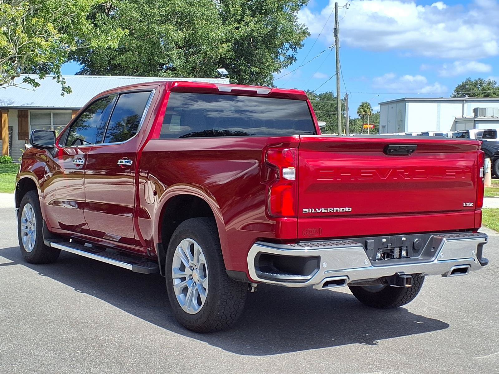 Certified 2025 Chevrolet Silverado 1500 LTZ AWD/4WD image 28