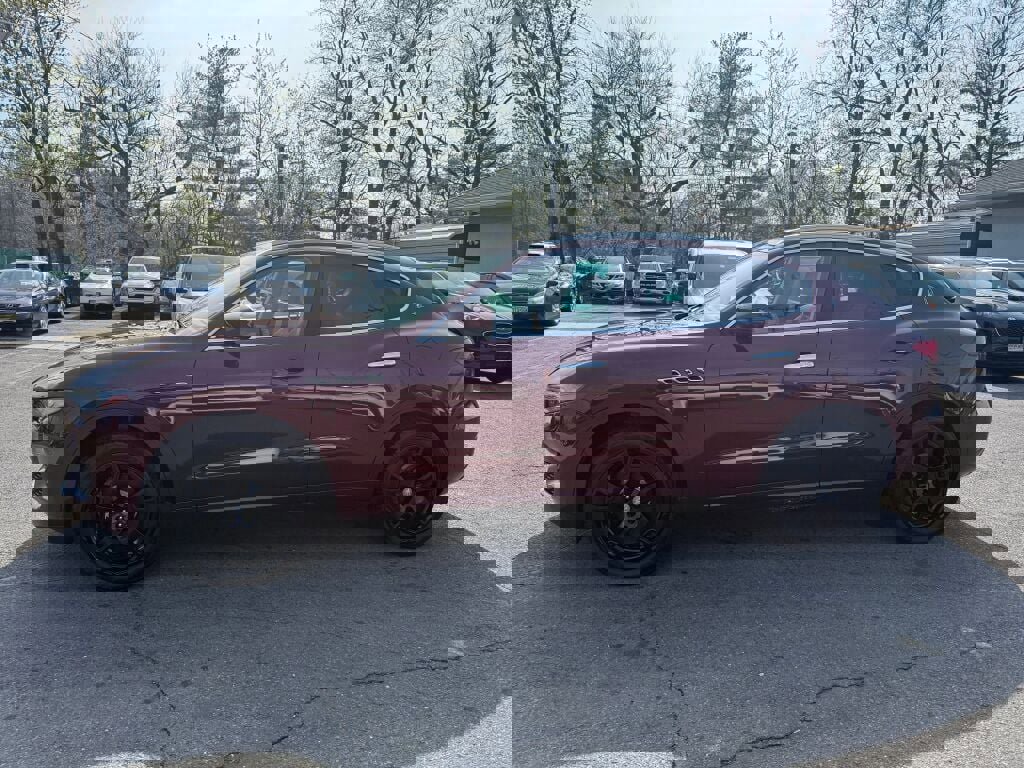 Used 2017 Maserati Levante S image 4