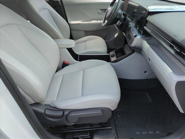 Used 2024 Hyundai Kona Limited AWD/4WD image 21