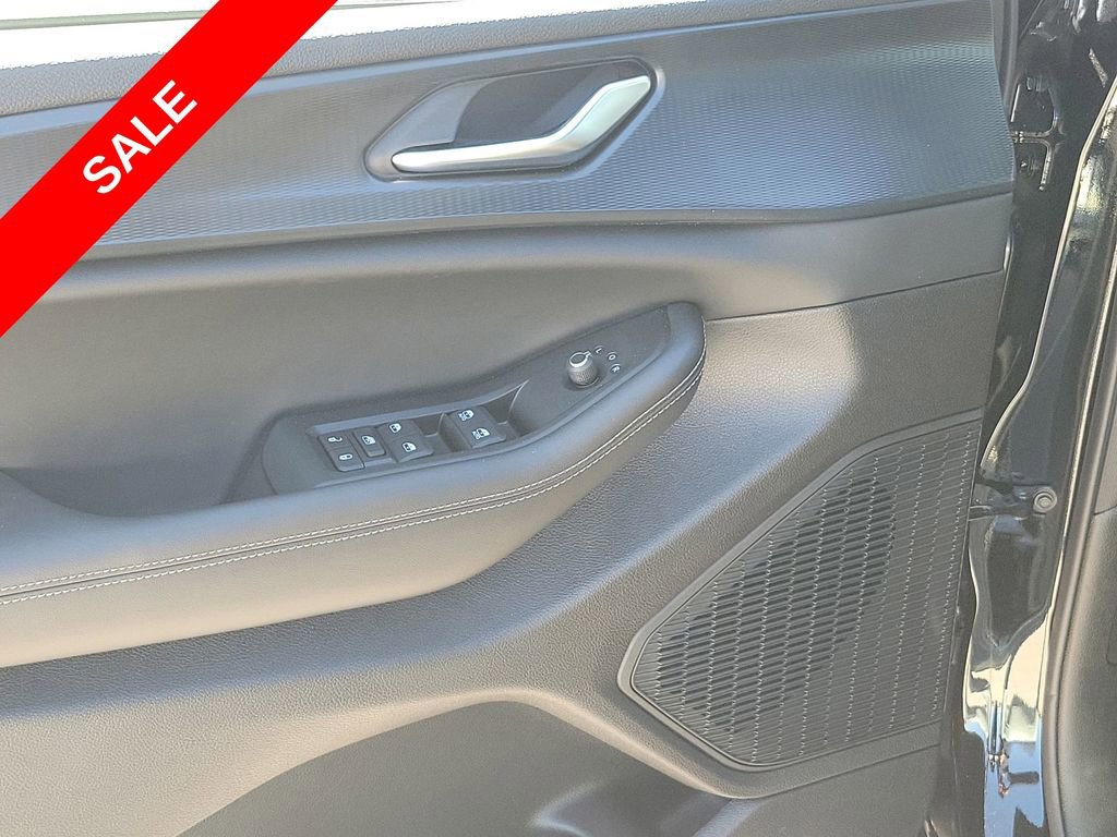 New 2025 Jeep Grand Cherokee L Laredo w/ Luxury Tech Group I image 39