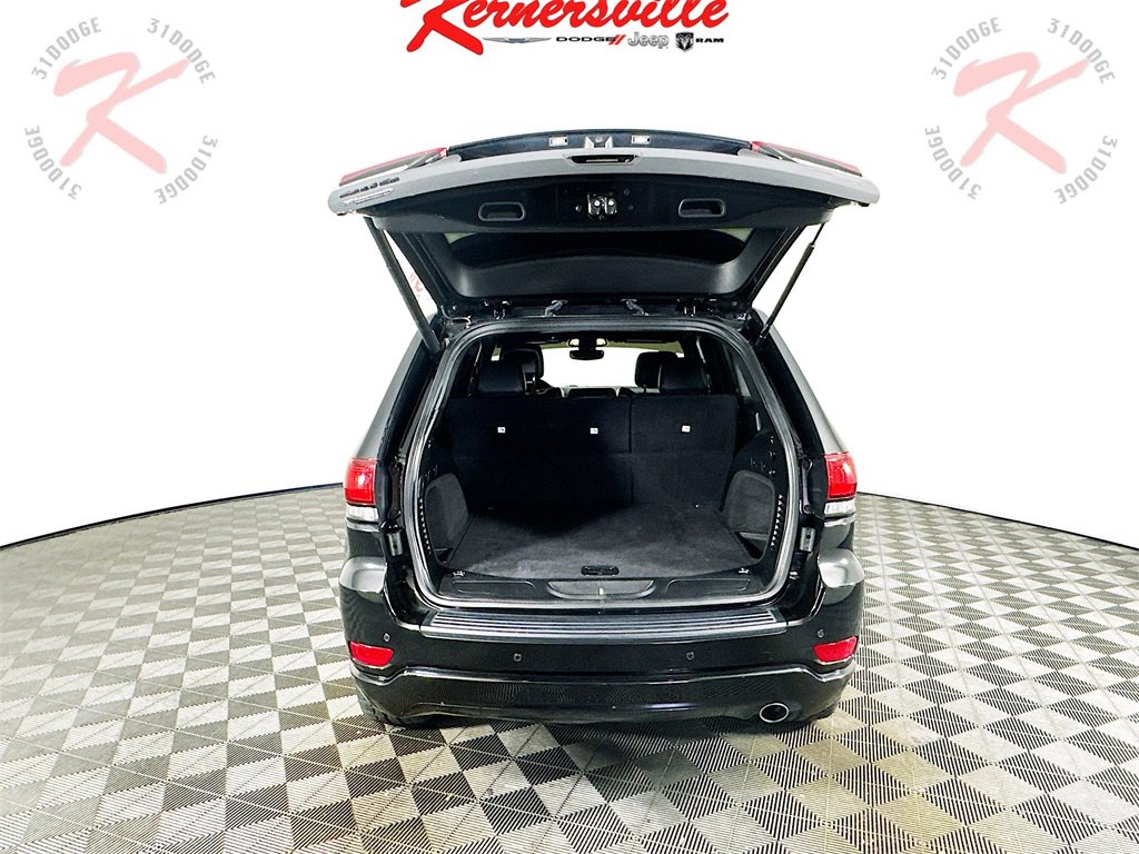 Used 2019 Jeep Grand Cherokee Altitude image 30