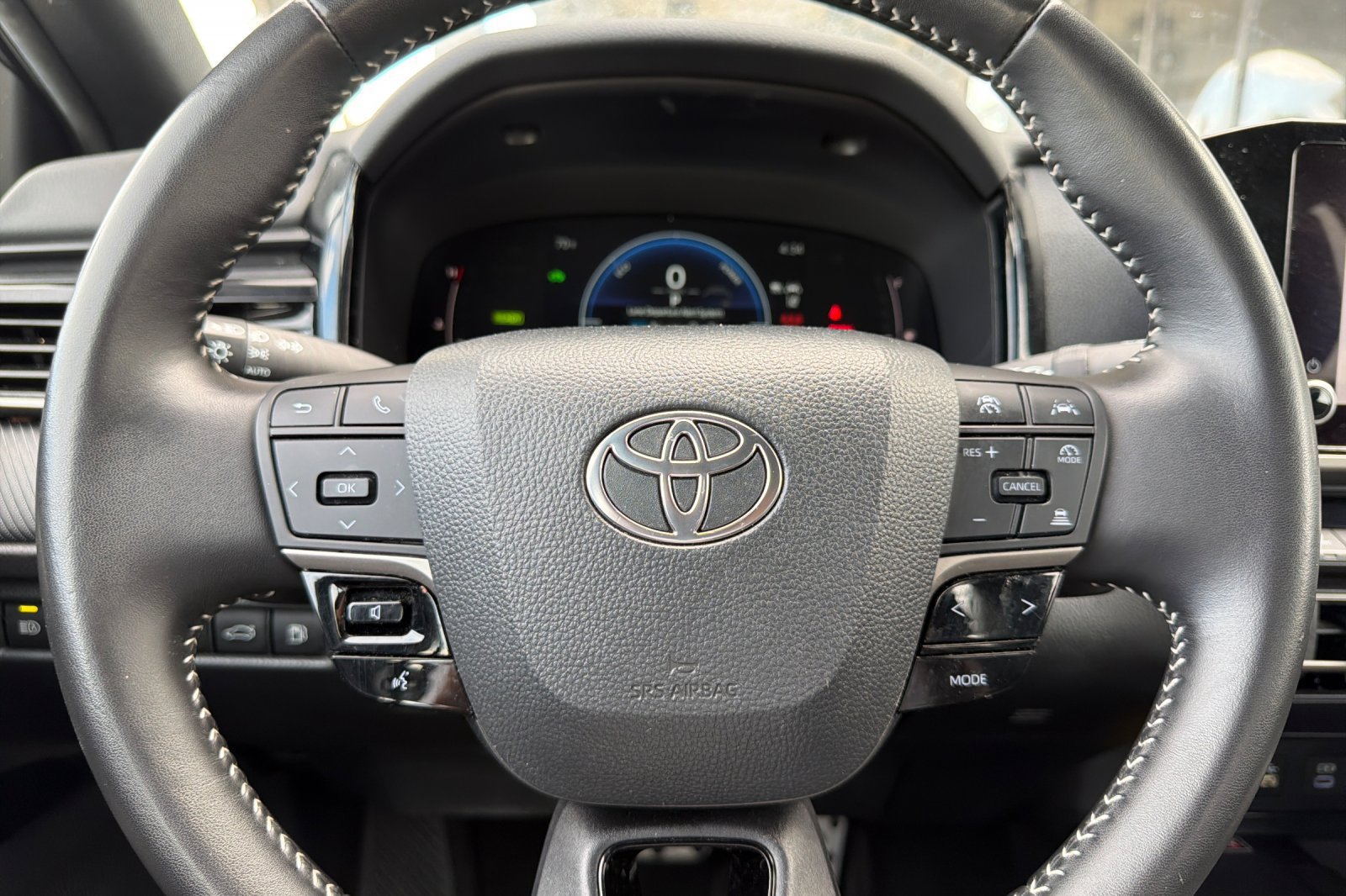 Used 2025 Toyota Camry SE FWD image 28
