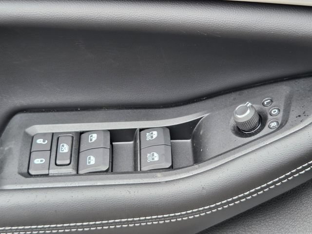 New 2026 Jeep Grand Cherokee Altitude RWD image 28