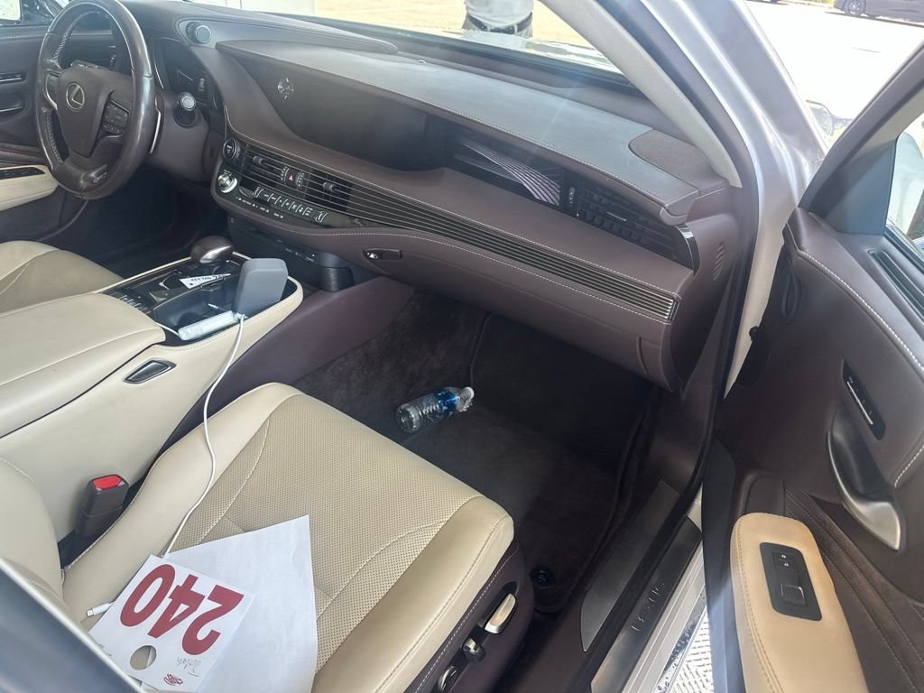 Used 2019 Lexus LS 500h AWD w/ Accessory Package (Z1) image 18